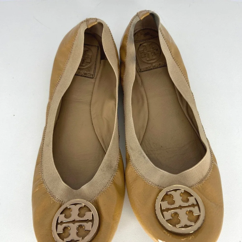 Tory Burch Quiet Luxury Reva‎ Ballet Flats 8M Tan Patent Leather Logo